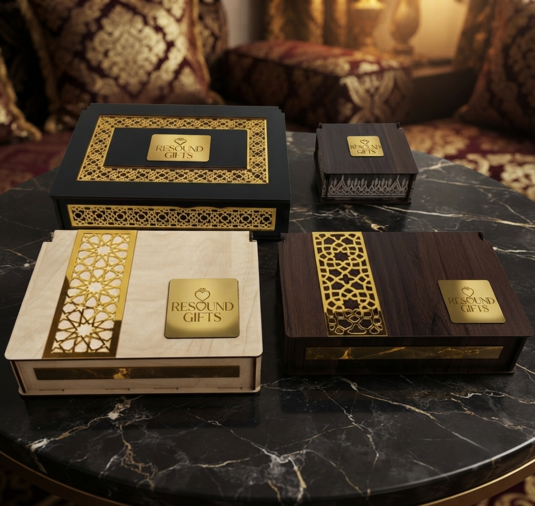 بوكس بخور فاخر بتصميم هندسي ذهبي – Resound Gifts